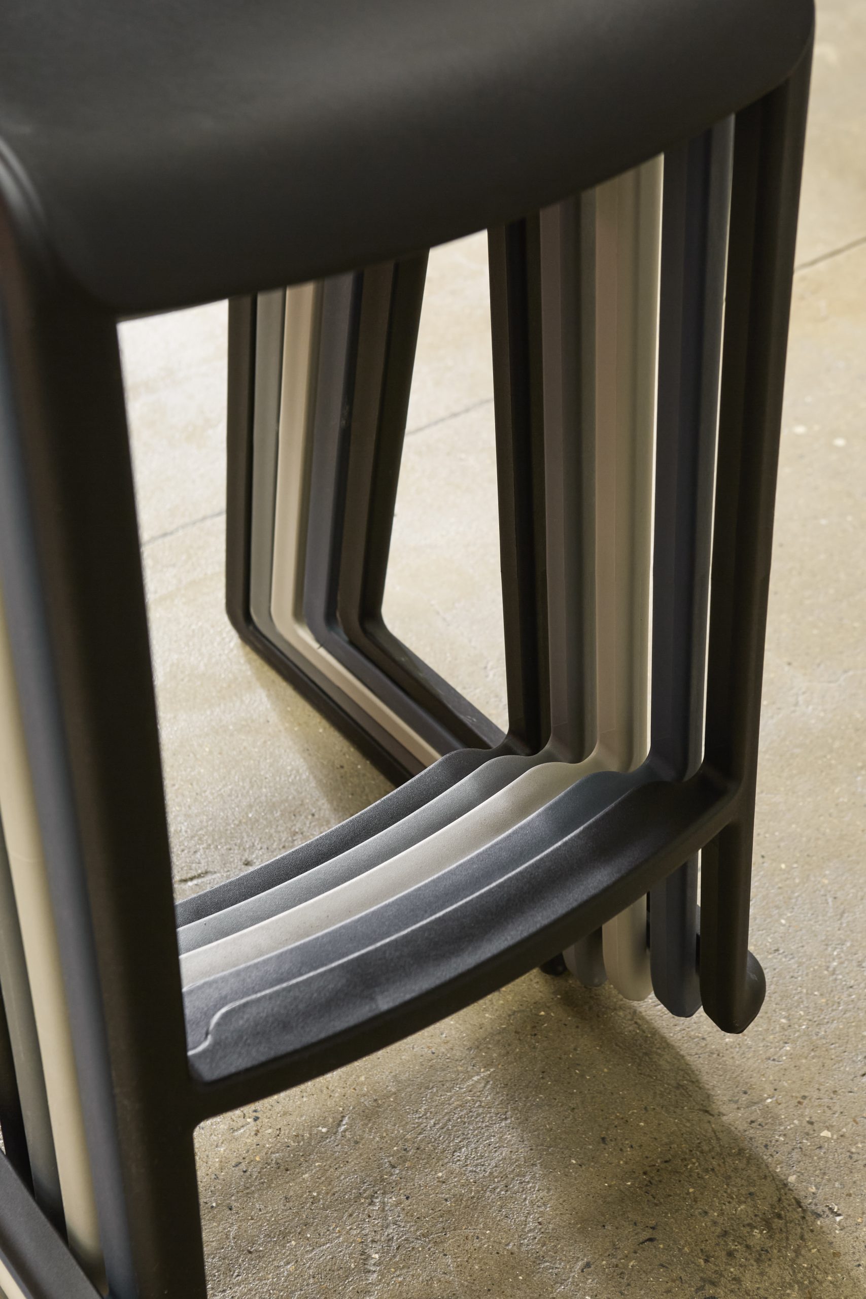 Postura+ One Piece Low Back Stool - Image 5